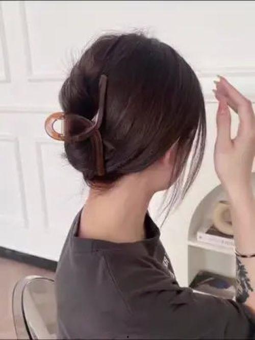 网红大夹子夹头发教程,轻松打造时尚发型